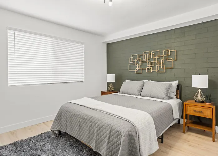 2 Bedroom, Heart Of Scottsdale