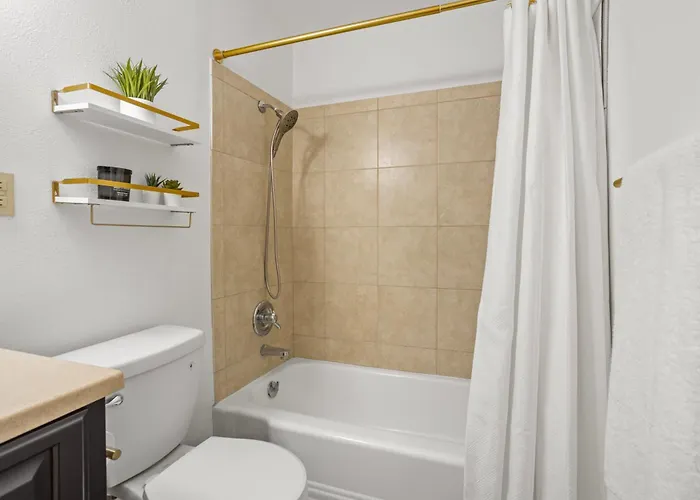 2 Bedroom, Heart Of